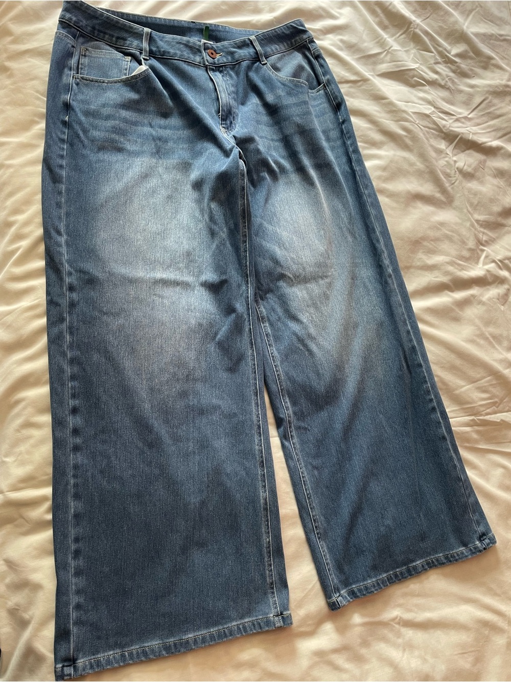 HALARA Women's Wide-Leg Jeans in Denim Blue